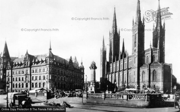 Photo of Wiesbaden, Market Place, Town Hall And Evangelic Main Church c.1930