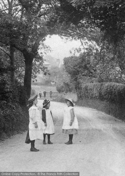 Photo of Willesborough, Country Girls 1909