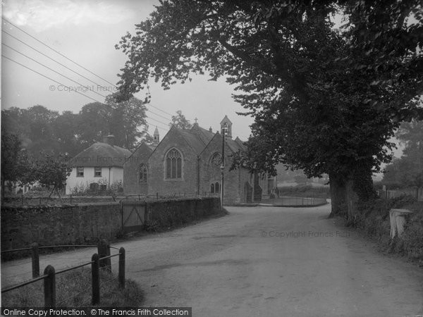 Photo of Williton, St Peter's Church 1935