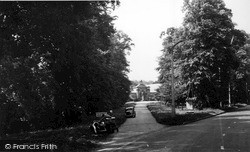 Wilton House Gates c.1955, Wilton