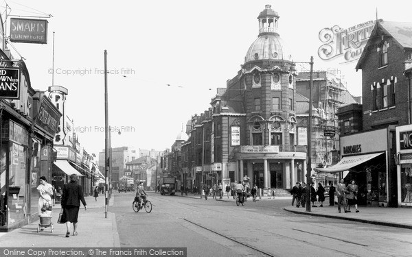 Photo of Wimbledon, The Broadway c.1952