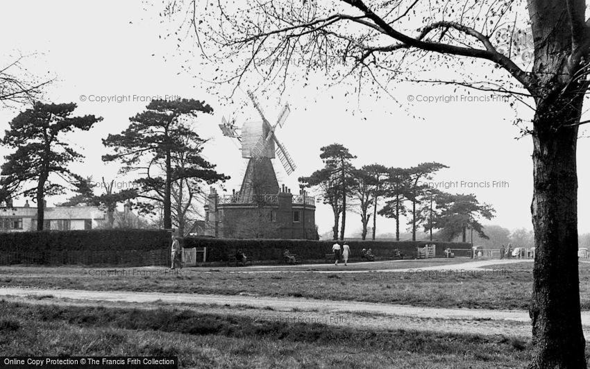 Wimbledon, the Windmill c1955