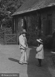 Wimborne, Grandfather And Granddaughter 1908, Wimborne Minster