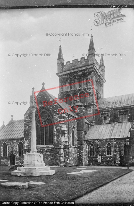 Photo of Wimborne, Minster, North Transept And War Memorial 1923