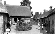 Wimborne, St Margaret's Chapel And The Almshouses 1908, Wimborne Minster