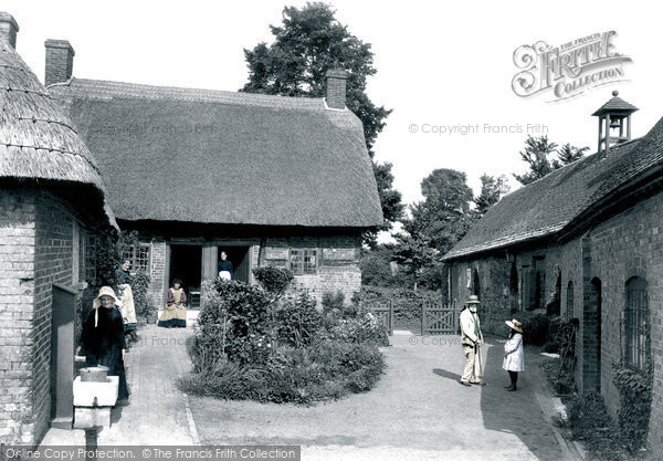 Photo of Wimborne, St Margaret's Chapel And The Almshouses 1908