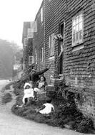 A Postal Delivery, Barrack Square 1912, Winchelsea