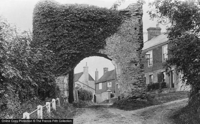 Photo of Winchelsea, The Pipewell Gate 1888