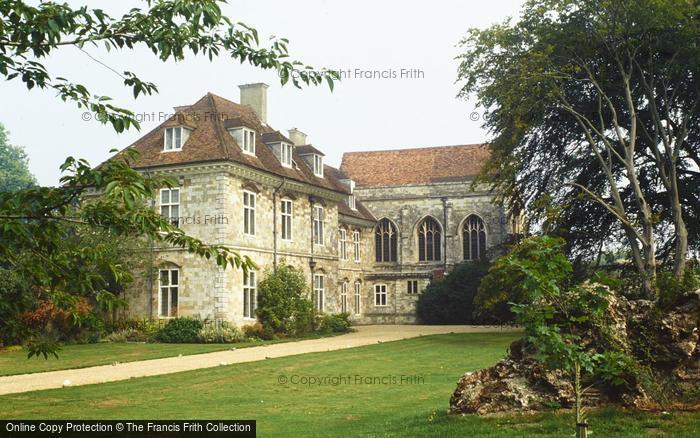 Photo of Winchester, Bishop's Palace c.1990