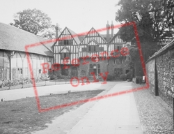 Cheyney Court And Priory Stable Block c.1950, Winchester