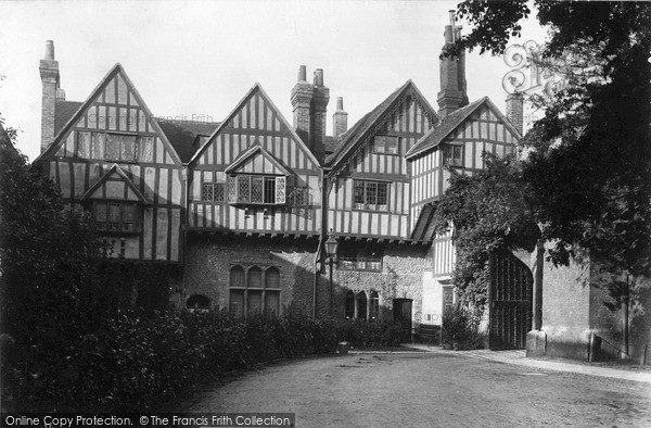 Photo of Winchester, Cheyney Court And The Priory Gate c.1890