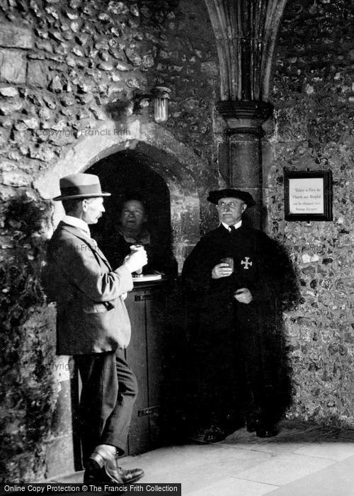 Photo of Winchester, Church Of St Cross, Wayfarer's Dole 1919