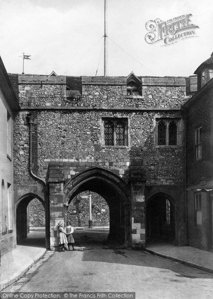 Photo of Winchester, Kingsgate 1911