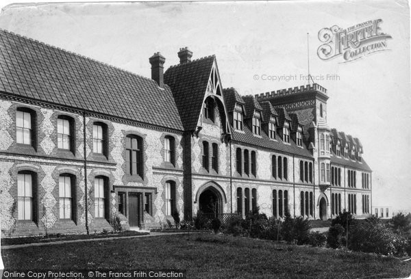Photo of Winchester, Modern School 1886