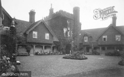 St John's Almshouses 1911, Winchester