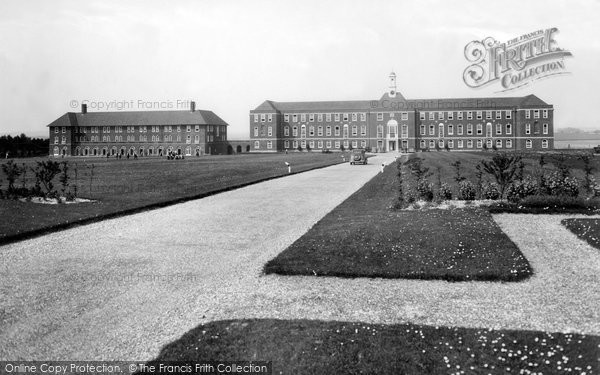 Photo of Winchester, St Swithun's School 1936