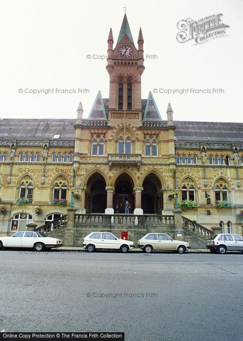 Photo of Winchester, Town Hall c.1990