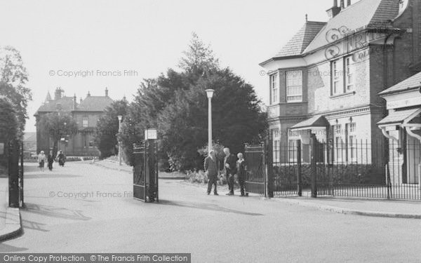 Photo of Winchmore Hill, Highlands General Hospital c.1960