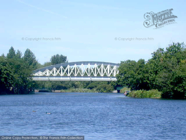 Photo of Windsor, Brunel's Railway Bridge 2004