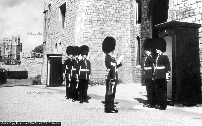 Windsor, Castle, Changing of the Guard c1960