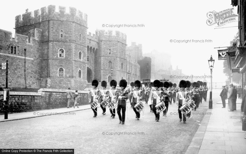 Windsor, Castle Hill 1937