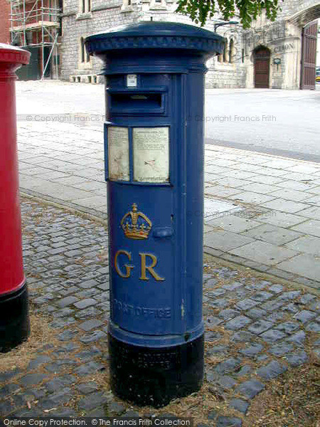 Photo of Windsor, Commemorative Blue Post Box 2004