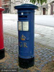 Windsor, Commemorative Blue Post Box 2004