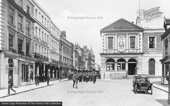 Photo of Windsor, High Street And Guildhall 1914