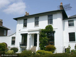 Margaret Oliphant's House 2004, Windsor