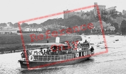 Pleasure Boat And The Castle 1914, Windsor