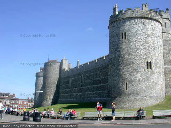 Photo of Windsor, Three Towers 2004