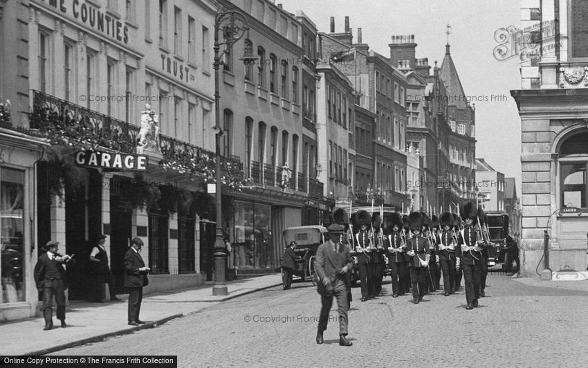 Windsor, Troops on Parade, High Street 1914