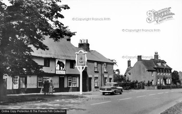 Photo of Wingham, Ship Inn c.1960