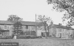 The Bay Horse And Green c.1955, Winton