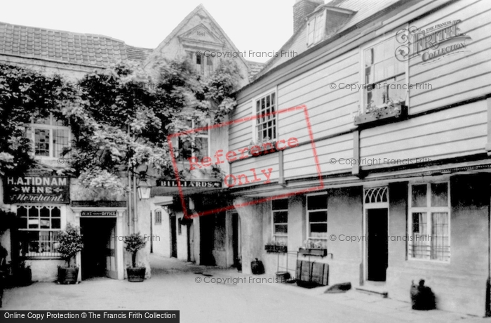 Photo of Wisbech, Rose And Crown Yard 1929