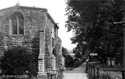 St Peter's Church Walk c.1950, Wisbech