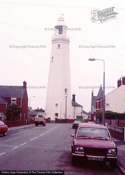 Photo of Withernsea, The Lighthouse 1989