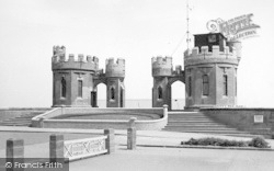 The Pier Towers c.1955, Withernsea