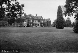Enton Hall 1923, Witley