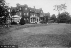 Enton Hall 1923, Witley