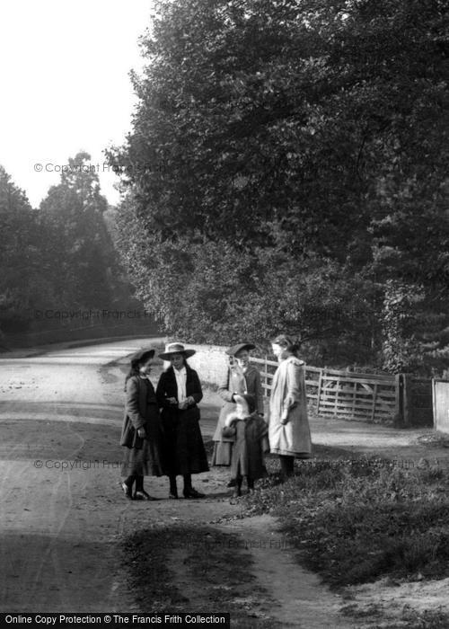 Photo of Witley, Girls On Wormley Hill 1906