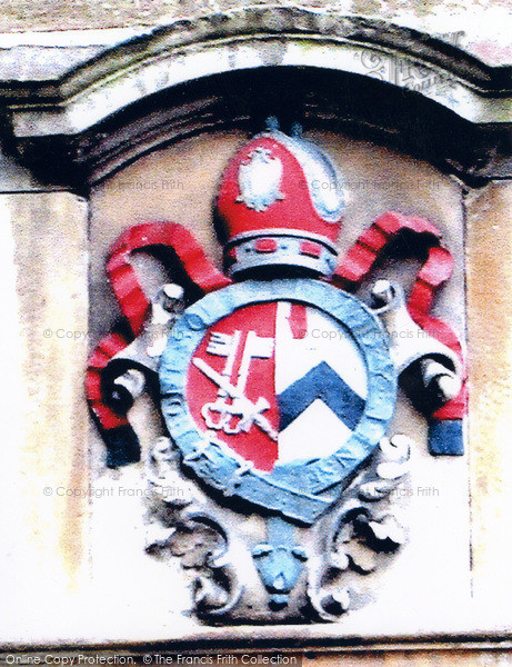 Photo of Witney, Emblem Over The Door Of Trelawney House 2004