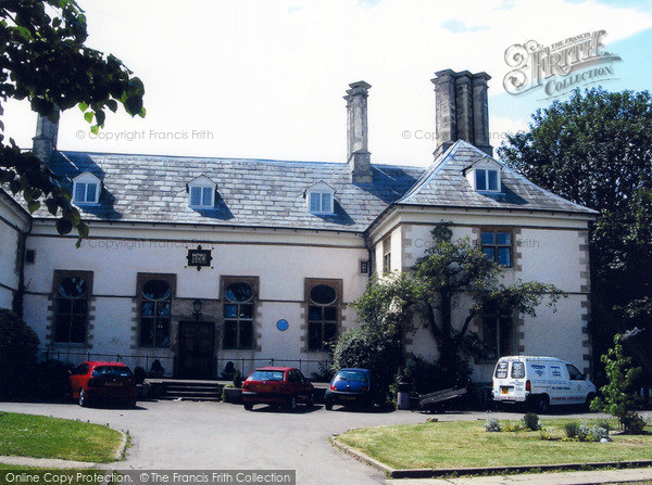 Photo of Witney, Grammar School, The Original Schoolhouse 2004
