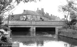 The River Windrush And Bridge c.1965, Witney
