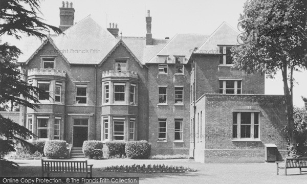 Photo of Woburn Sands, Edgbury Convalescent Home c.1955