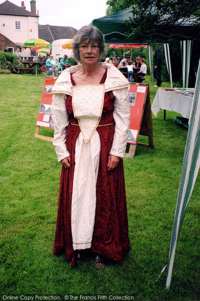 Photo of Woking, At The Charter Fair 2004
