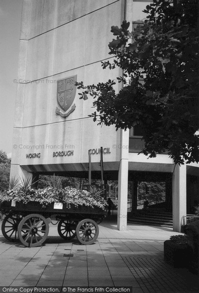 Photo of Woking, Borough Council Offices 2004