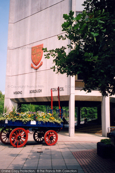 Photo of Woking, Borough Council Offices 2004