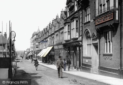 Chertsey Road 1898, Woking