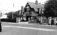 Woking, Victoria Hospital c1955